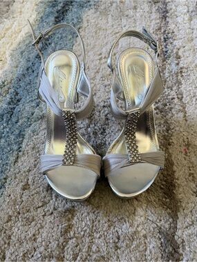 Michaelangelo Silver Rhinestone T-Strap Heeled Sandals